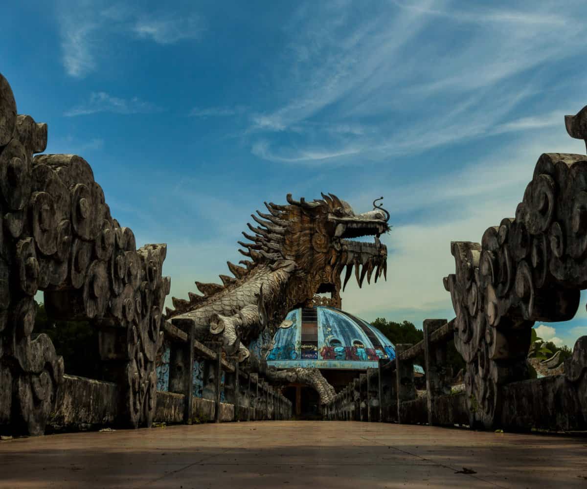 Hồ Thuỷ Tiên's majestic dragon acts as a center piece for the entire abandoned park.