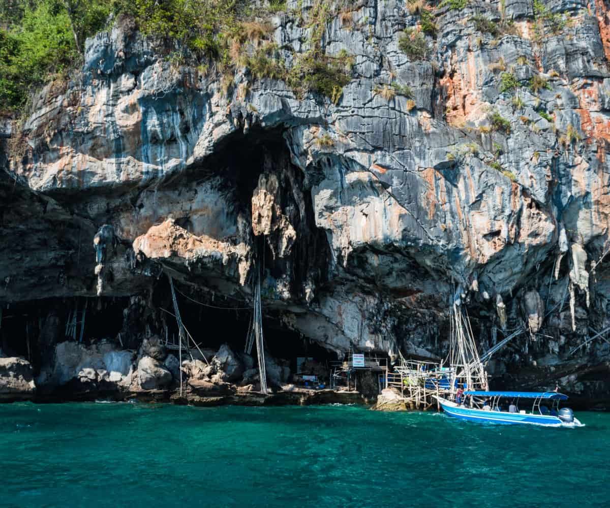 Koh Phi Phi Island Tour – How to beat the crowds to Maya Bay, Thailand