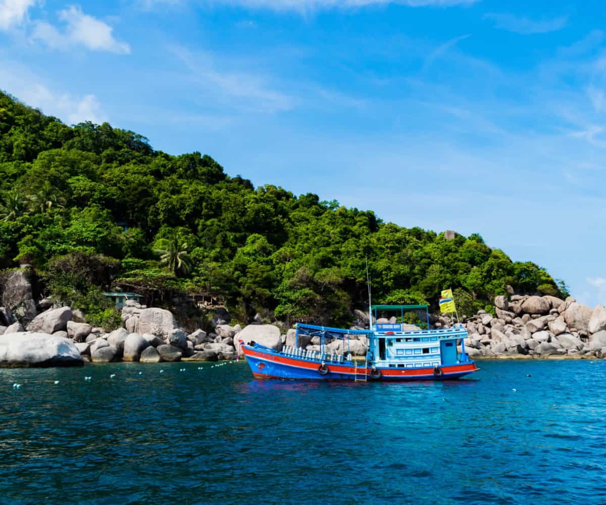 Koh Tao is a beautiful Thailand destination, on the water is the best way to explore this gem.