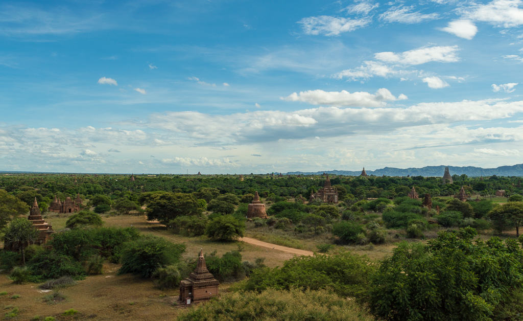 Bagan is full of beautiful temple views!