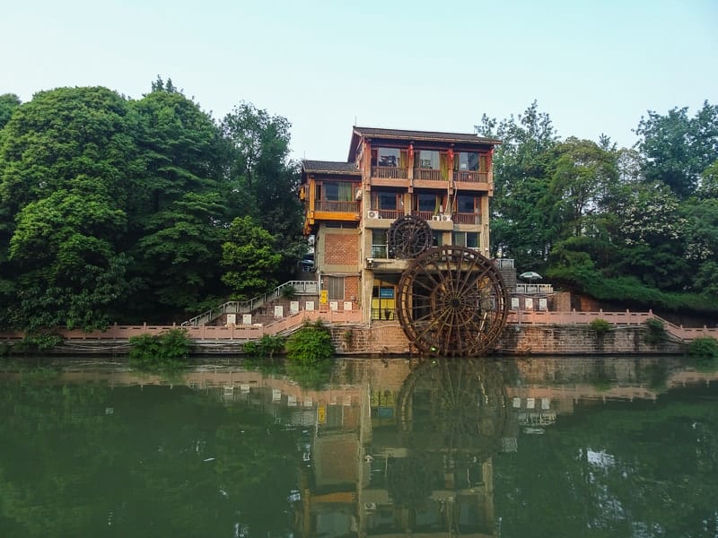 Chengdu river house