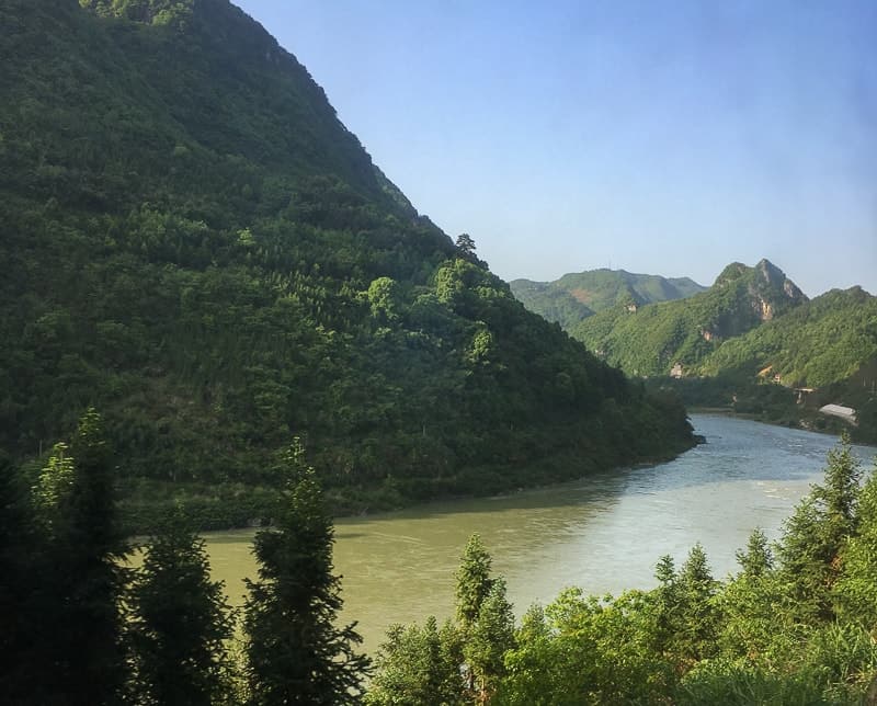 Following the river to Zhangjiajie
