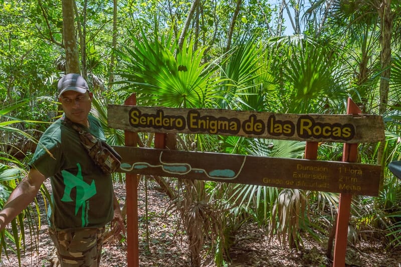 Guided hike from Playa Giron on sendro enigma de las rocas trail