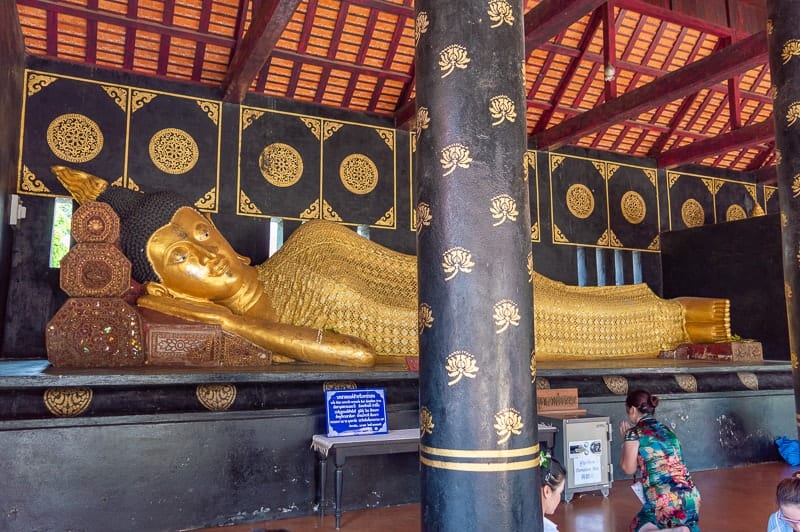 Visiting golden Buddhas with 3 days in Chiang Mai 