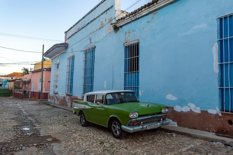 Using Cadecas to exchange money in Cuba 
