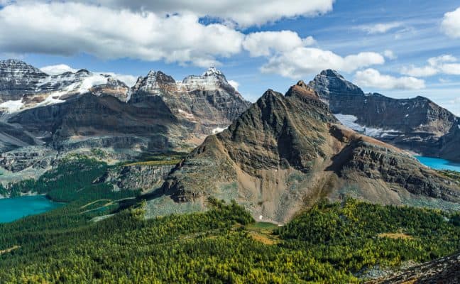 Guide To Hiking Lake O'Hara - Day vs Overnight Trip - BC, Canada