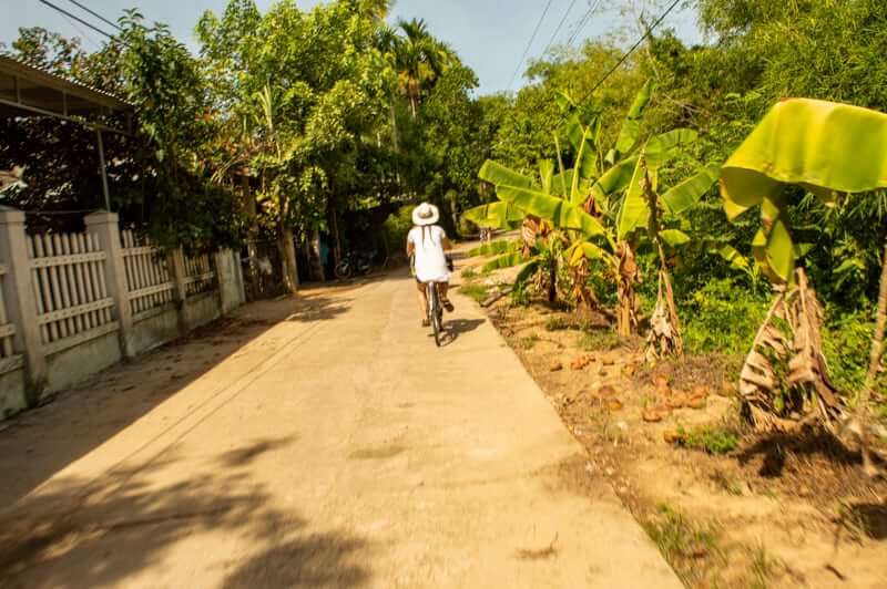 Explore Vietnam on a bicycle