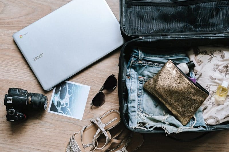 12 Packing Essentials for Stranded Travelers